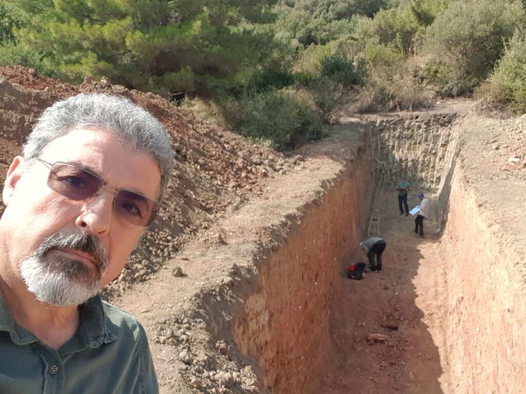 DAUM Müdürü Prof. Dr. Hasan Sözbilir;  GÜMÜLDÜR FAYINI İNCELİYOR 'SAMOS DEPREMİNE CEVAP VEREBİLİR'CEVAP VEREBİLİR’