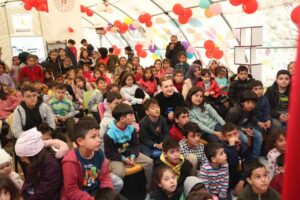 DEPREM BÖLGESİNDEKİ MANEVİ DESTEK ÇADIRI YOĞUN İLGİ GÖRÜYOR