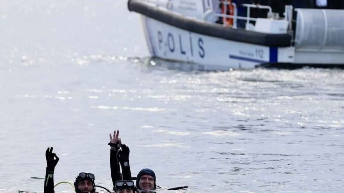 deniz Balıklar için yapay resifler denizle buluşturuldu_20240214_185242