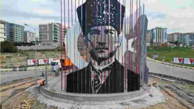 Türkiye’de Bir İlk Olacak Atatürk Anıtı Menemen'de - İntroHaber