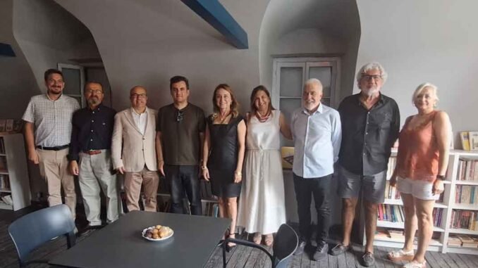 KONAK'TA EMEKLİLERE MUTLULUK KAHVESİ - İntroHaber