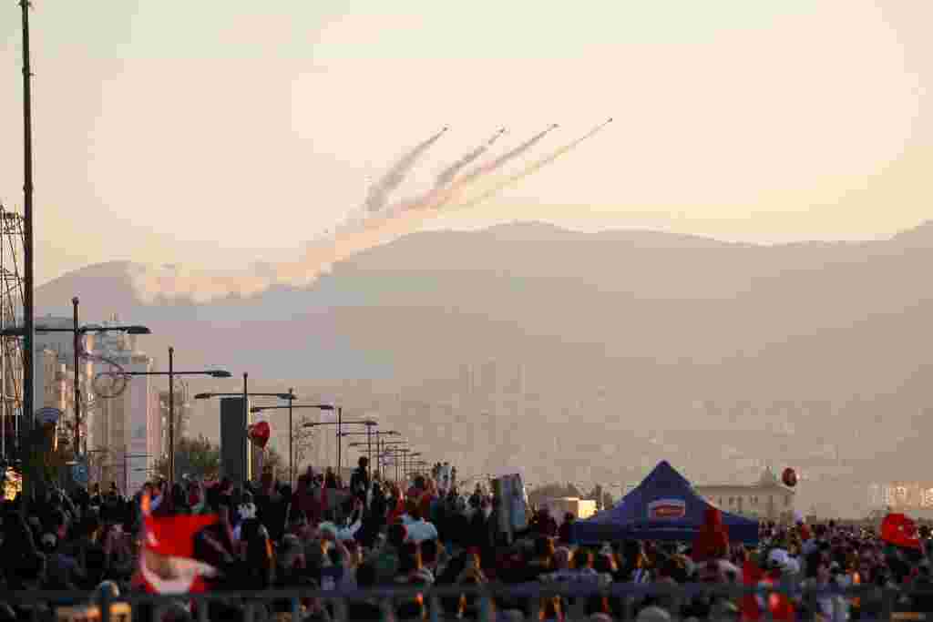 İZMİR KÜLTÜR YOLU FESTİVALİ’NDE 29 EKİM CUMHURİYET BAYRAMI COŞKUYLA KUTLANDI