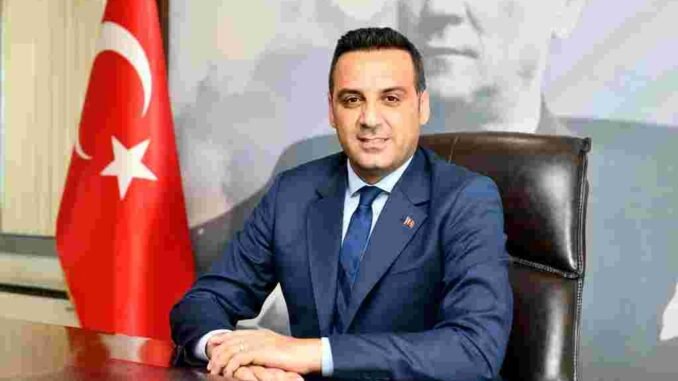 cigli belediye baskani binasi B24T1332