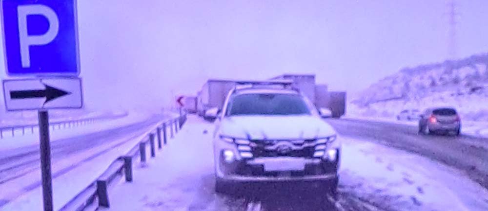 KAR YAĞIŞI, İSTANBUL VE ANKAR'DA ALARM VERDİ