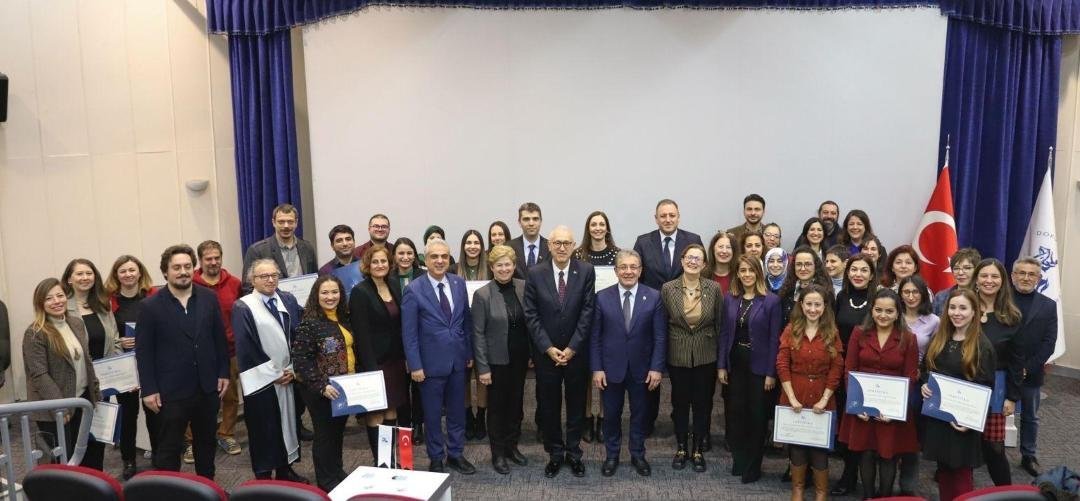 DEÜ’DE ‘ÖĞRETİM YETKİNLİKLERİNİ GELİŞTİRME PROGRAMI’ TAMAMLANDI