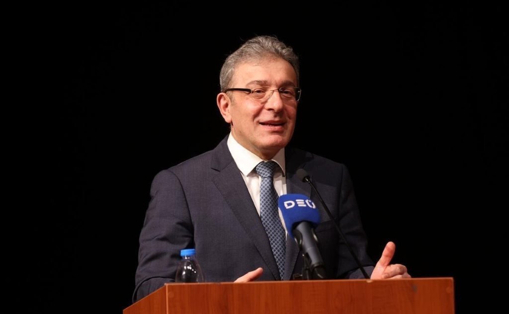 DEÜ Rektörüu Prof. Dr. Bayram Yılmaz