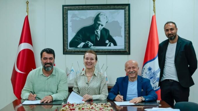 Konak’ta greve nokta koyan imza En düşük maaş 58 bin TL (7)