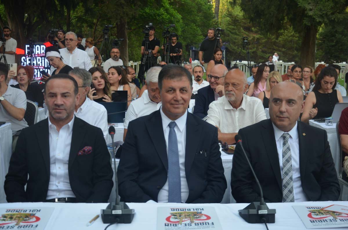 Sponsorlukla ilgili kimseye yalvar yakar olamayız.