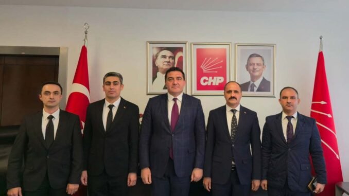 Atanamayan Uzman Çavuşlardan CHP’ye Ziyaret: Gündeşli’den Ulaş Karasu’ya Teşekkür - İntroHaber