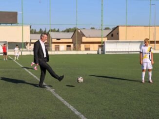 Buca’da gençler Zafer Kupası için sahada: Genç kramponlar Zafer Kupası’nda buluştu - İntroHaber