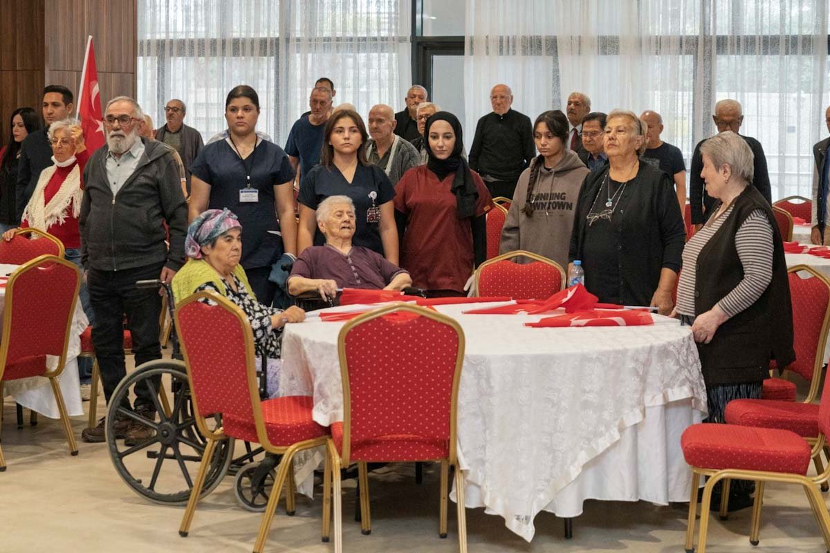 Çocuklar, Büyüklerin Kendilerine Miras Bıraktığı Cumhuriyet Bayramını Kutladı - İntroHaber
